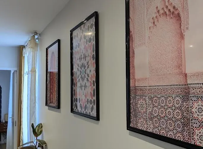 Le Riad, Sauna & Jacuzzi Lejlighed Riorges